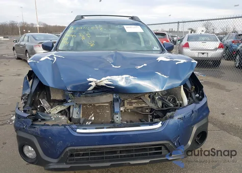 2019 Subaru Outback 2.5I Premium z USA, uszkodzony, nr VIN 4S4BSAFC2K3264800